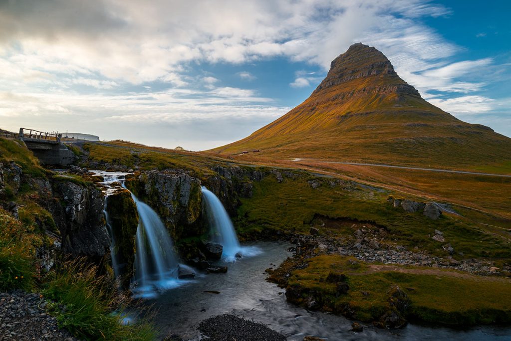 Kirkjufellsfoss (kirkjufoss) - Iceland The Beautiful